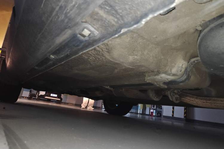 Used Bestune X80 2013 2.0L automatic comfort version Chassis Rear Left