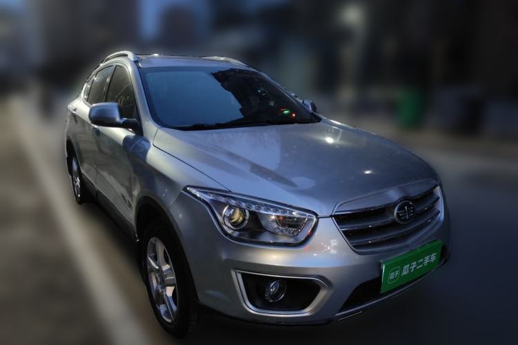 Used Bestune X80 2013 2.0L automatic comfort version Front Right 45 Deg