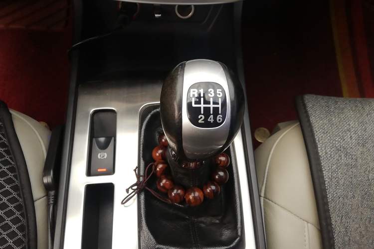 Used Bestune X80 2013 2.0L manual luxury version Gear Lever