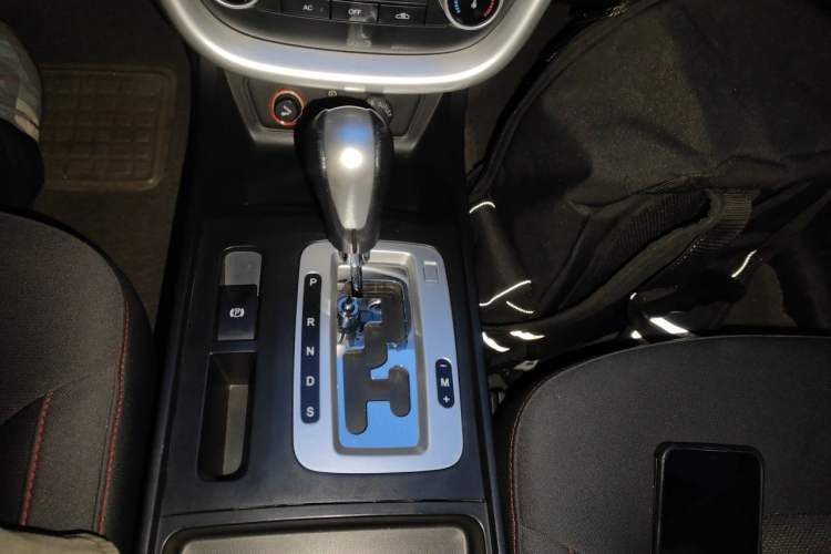 Used Bestune X80 2013 2.0L automatic comfort version Gear Lever