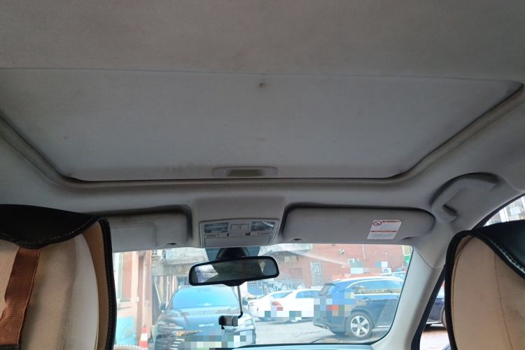 Used Bestune X80 2013 2.0L automatic comfort version Headliner