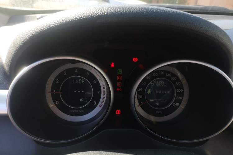 Used Bestune X80 2013 2.0L automatic luxury version Instrument Cluster