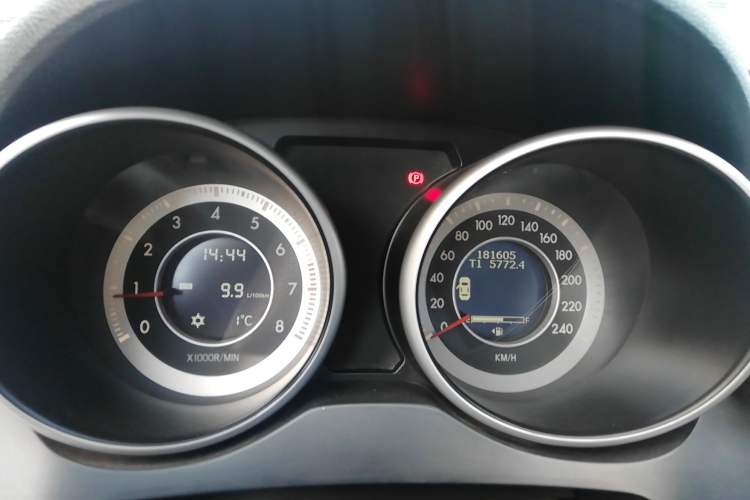 Used Bestune X80 2013 2.0L manual luxury version Instrument Cluster