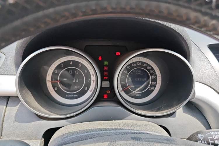 Used Bestune X80 2013 2.0L automatic comfort version Instrument Cluster