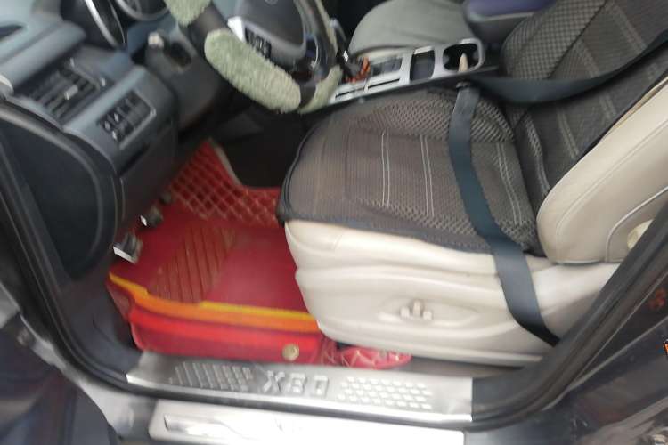 Used Bestune X80 2013 2.0L manual luxury version Left Front Seat