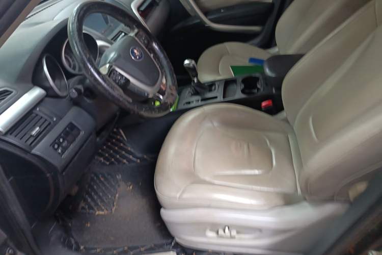 Used Bestune X80 2013 2.0L manual luxury version Left Front Seat
