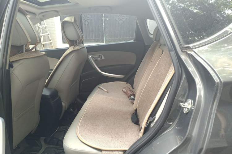 Used Bestune X80 2013 2.0L manual luxury version Left Rear Seat
