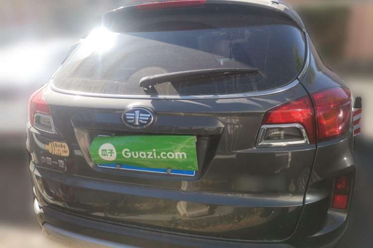 Used Bestune X80 2013 2.0L automatic luxury version Rear