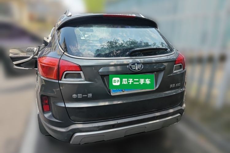 Used Bestune X80 2013 2.0L automatic comfort version Rear
