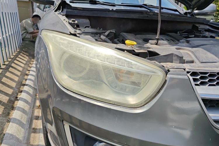 Used Bestune X80 2013 2.0L automatic comfort version Right Front Headlight