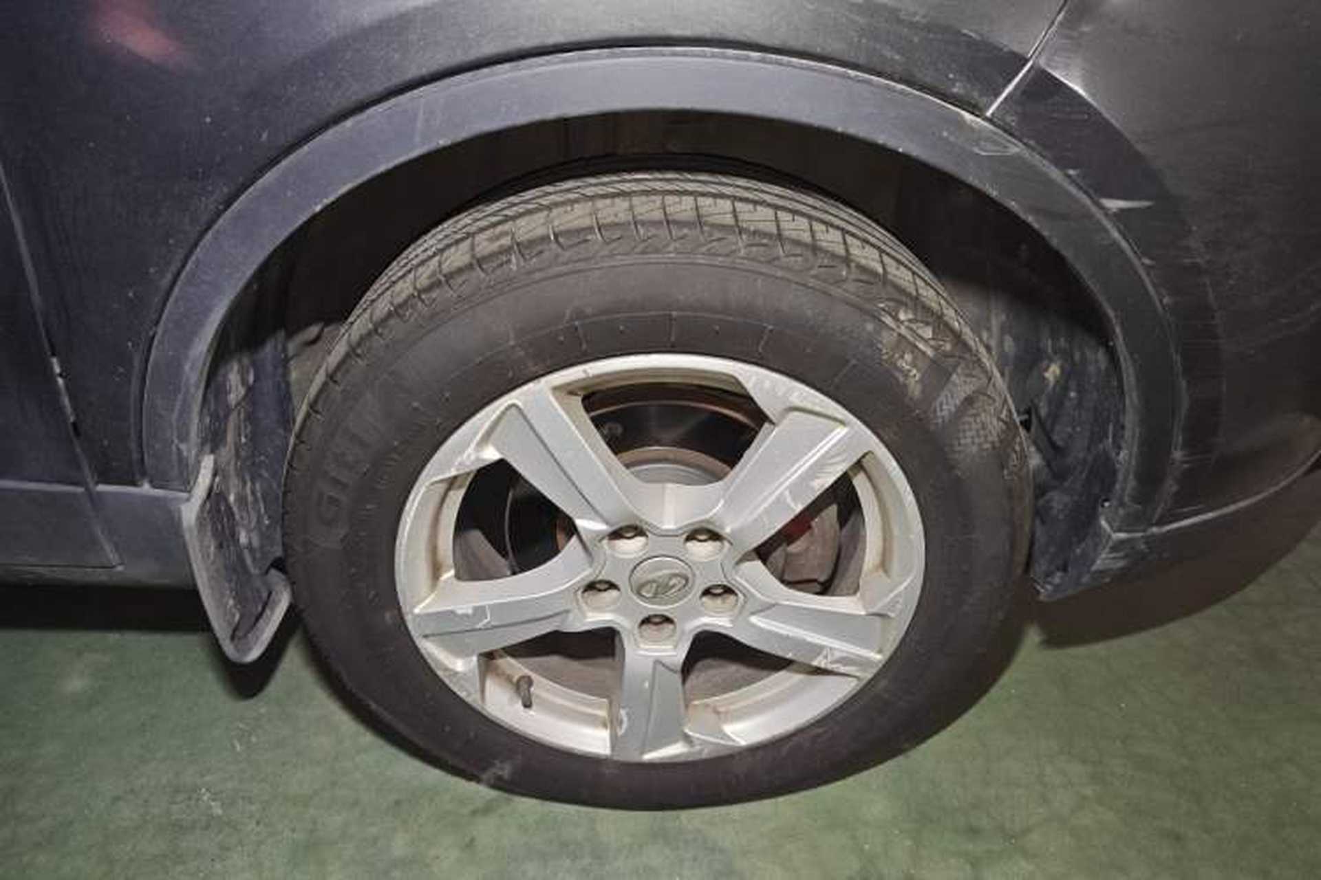 Used Bestune X80 2013 2.0L automatic comfort version Right Front Wheel Hub