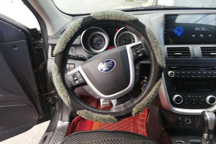 Used Bestune X80 2013 2.0L manual luxury version Steering Wheel