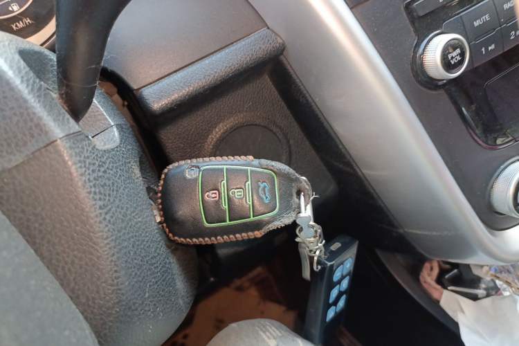 Used Bestune X80 2013 2.0L automatic comfort version Vehicle Key