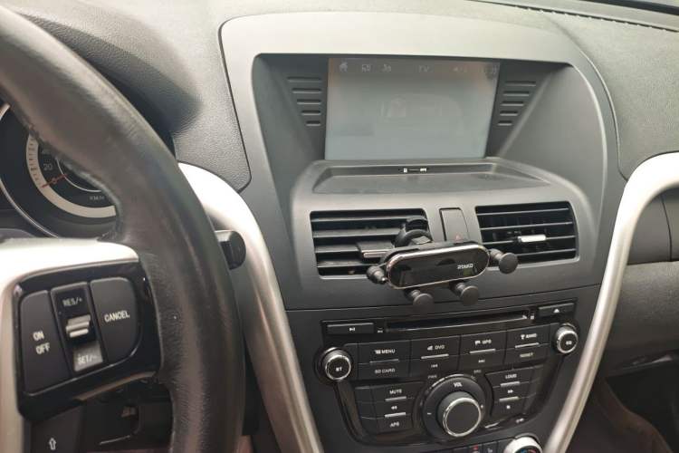 Used Bestune X80 2013 2.0L automatic comfort version Audio And AC Panel