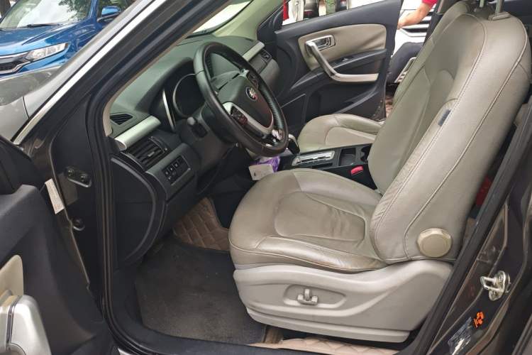 Used Bestune X80 2013 2.0L automatic comfort version Driver Seat