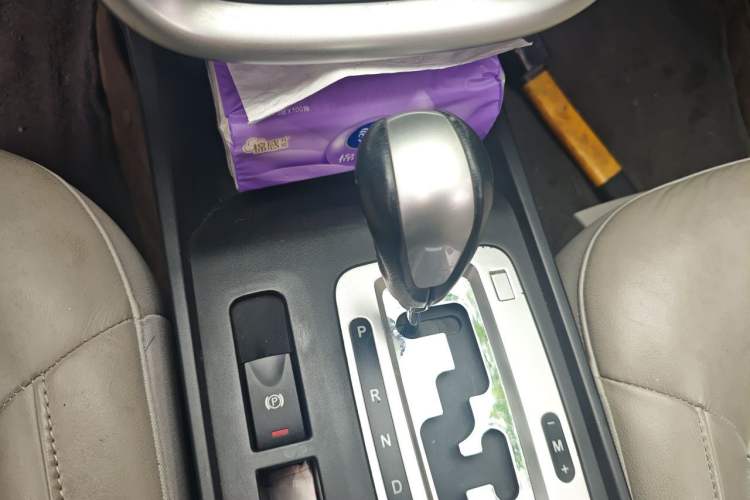 Used Bestune X80 2013 2.0L automatic comfort version Gear Lever