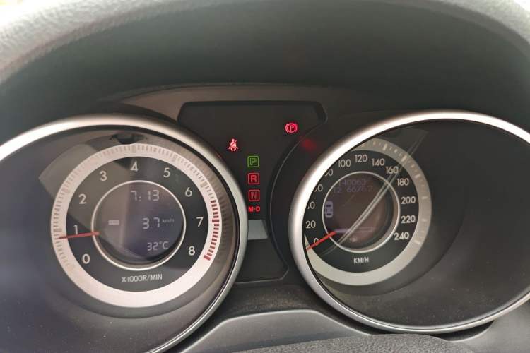 Used Bestune X80 2013 2.0L automatic comfort version Instrument Cluster