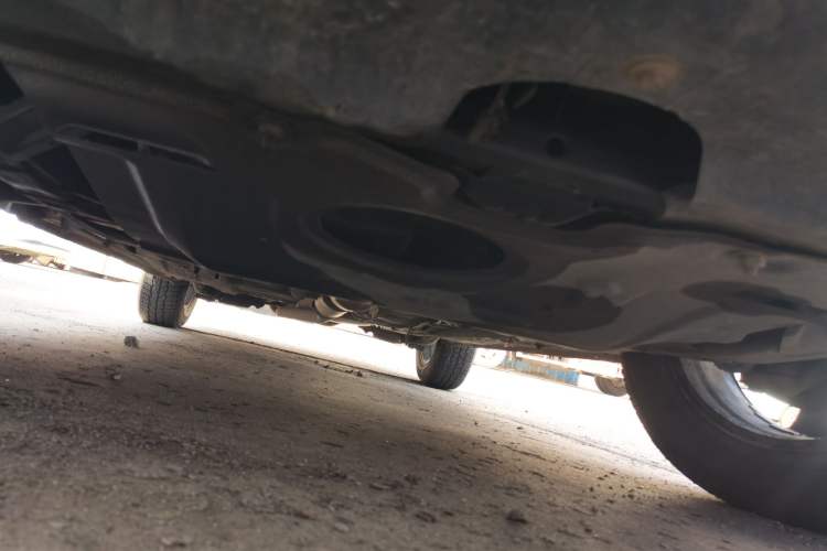 Used Bestune X80 2013 2.3L automatic luxury version Chassis Front