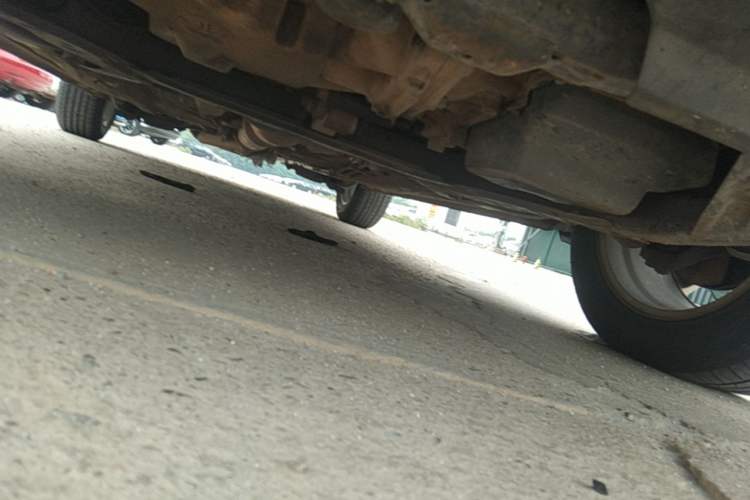 Used Bestune X80 2013 2.0L automatic luxury version Chassis Front