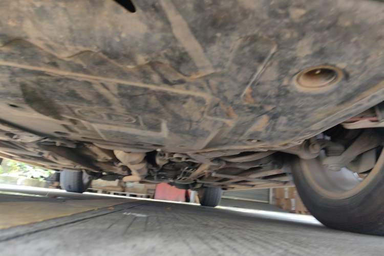 Used Bestune X80 2013 2.0L automatic luxury version Chassis Front