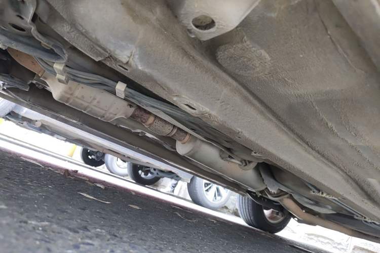 Used Bestune X80 2013 2.0L manual luxury version Chassis Front Left