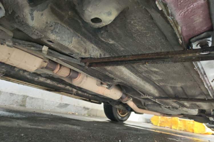 Used Bestune X80 2013 2.0L automatic luxury version Chassis Front Left