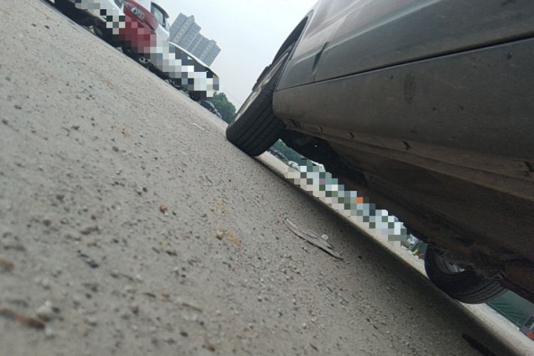 Used Bestune X80 2013 2.0L automatic luxury version Chassis Front Right