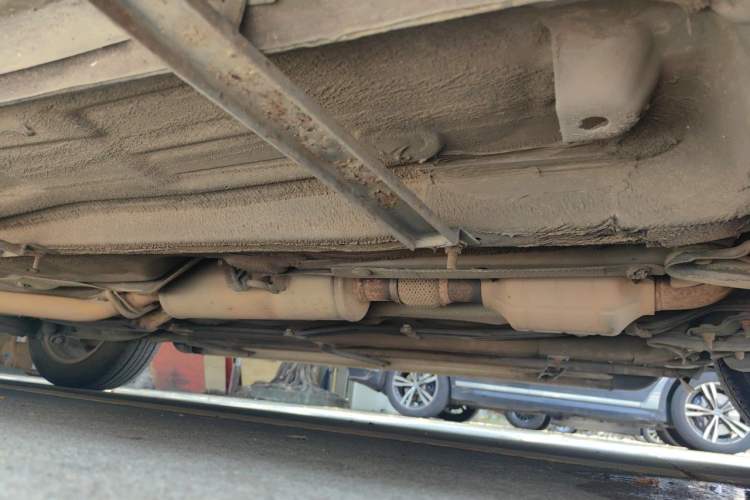 Used Bestune X80 2013 2.0L automatic luxury version Chassis Front Right