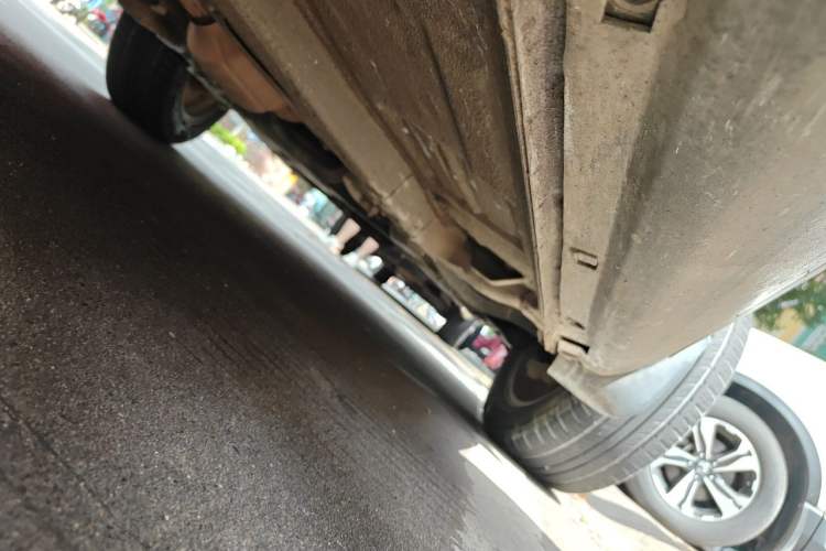 Used Bestune X80 2013 2.0L automatic comfort version Chassis Front Right