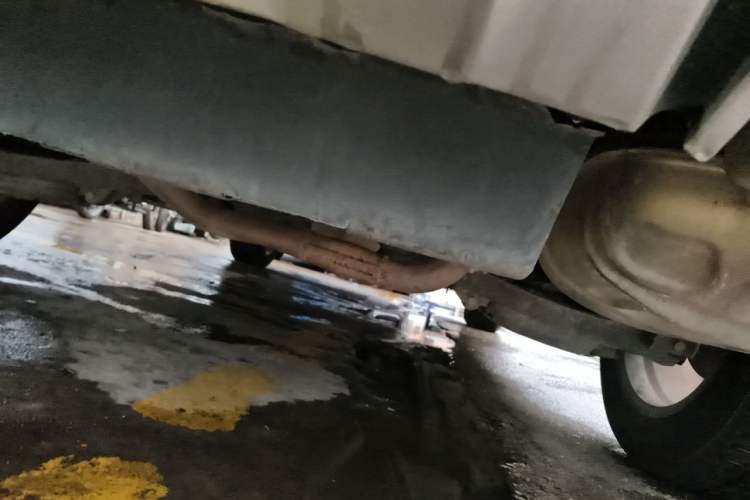 Used Bestune X80 2013 2.0L automatic comfort version Chassis Rear