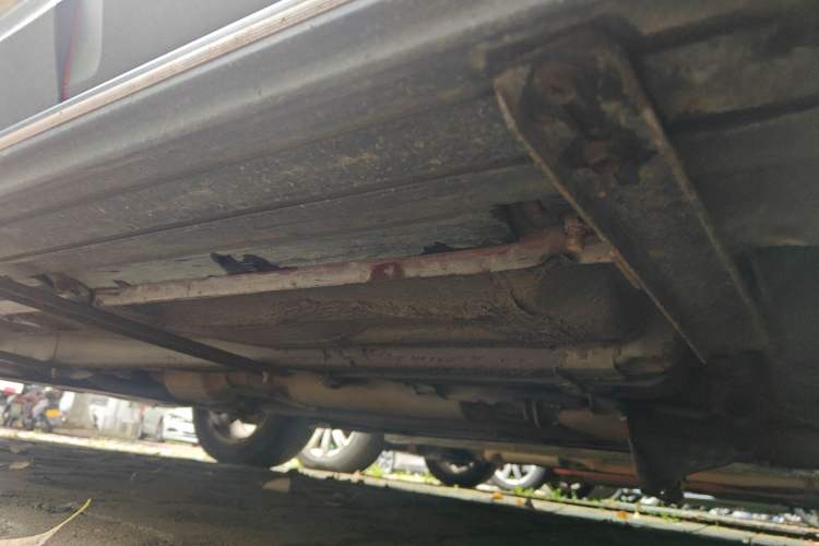 Used Bestune X80 2013 2.0L automatic comfort version Chassis Rear Left