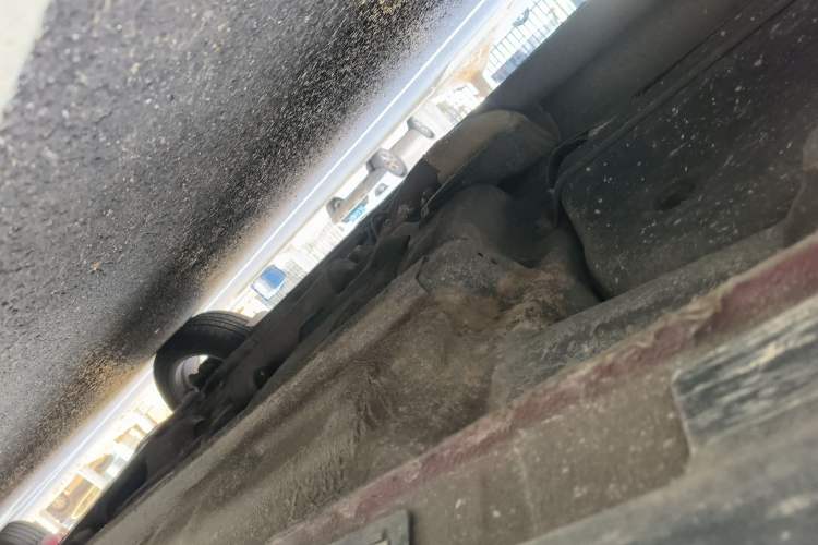 Used Bestune X80 2013 2.0L automatic comfort version Chassis Rear Right