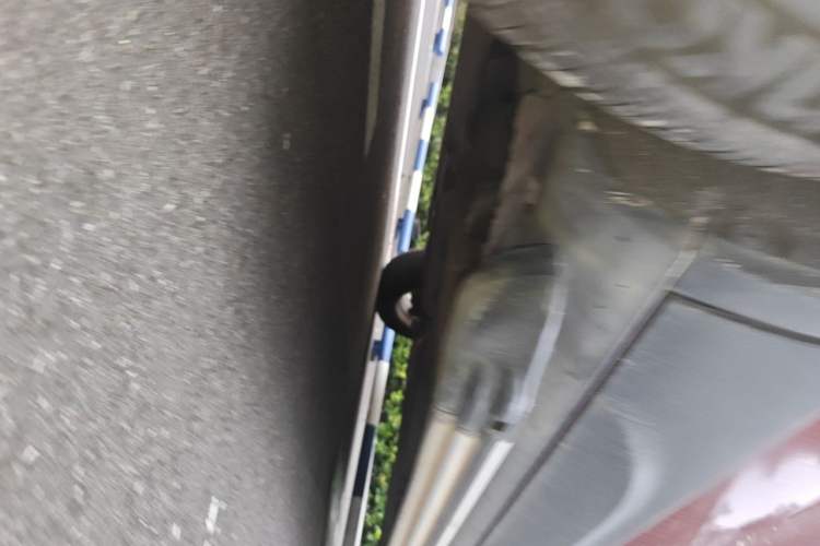Used Bestune X80 2013 2.0L automatic comfort version Chassis Rear Right