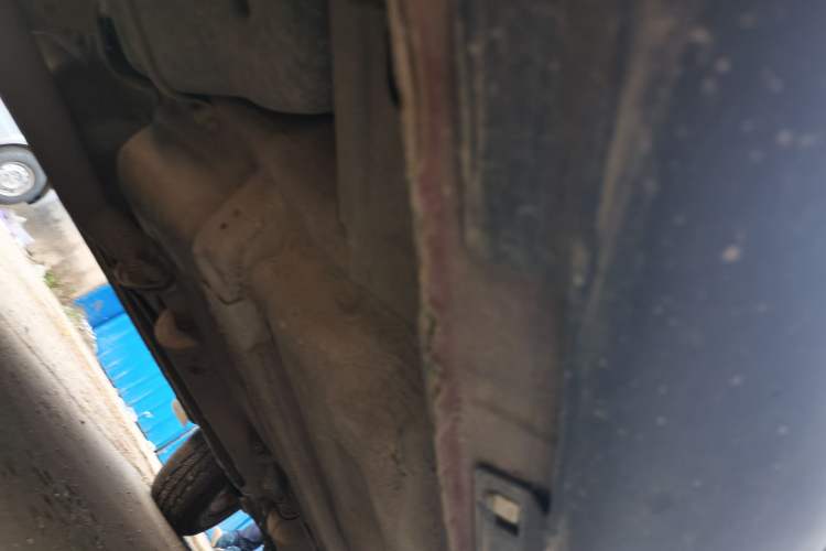 Used Bestune X80 2013 2.3L automatic luxury version Chassis Rear Right