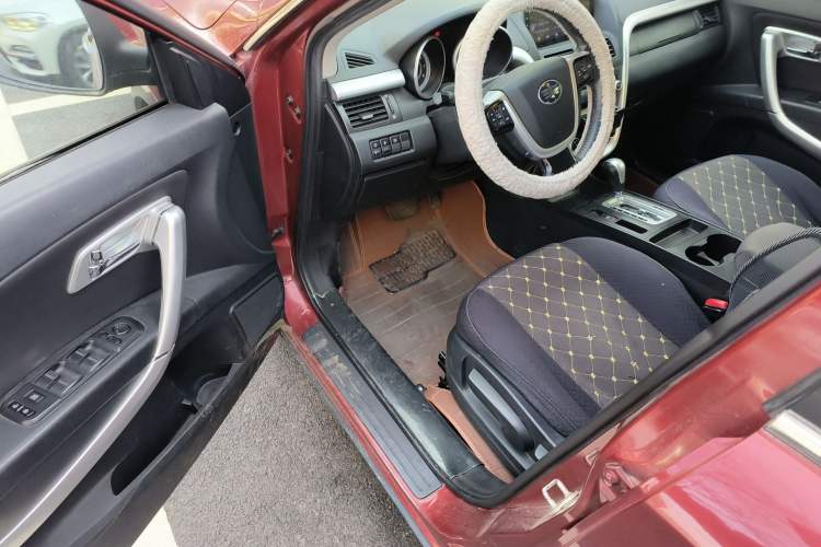 Used Bestune X80 2013 2.0L automatic comfort version Driver Seat