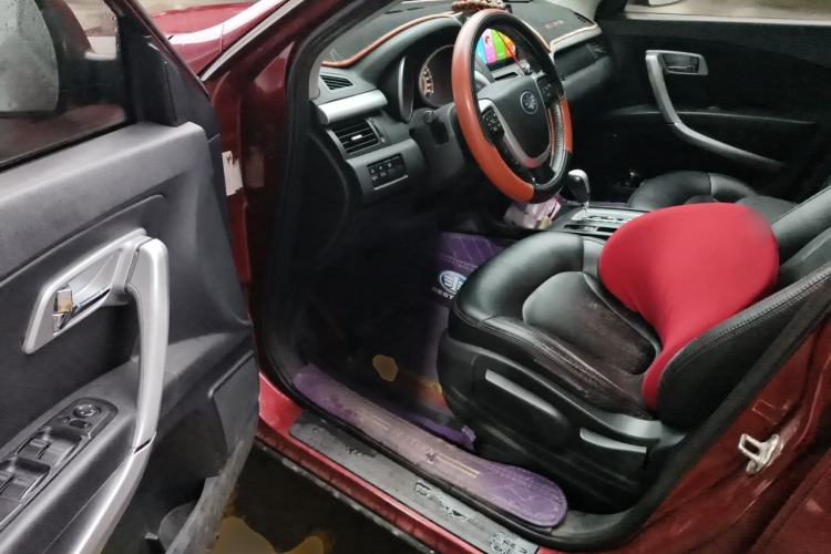 Used Bestune X80 2013 2.0L automatic comfort version Driver Seat