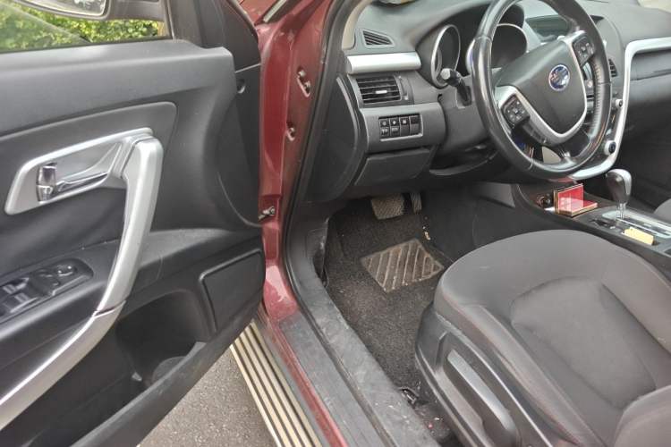 Used Bestune X80 2013 2.0L automatic comfort version Driver Seat
