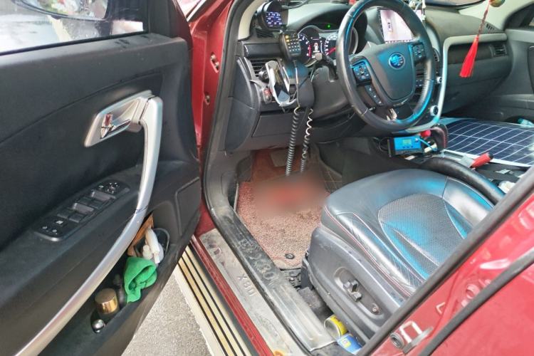 Used Bestune X80 2013 2.0L automatic luxury version Driver Seat