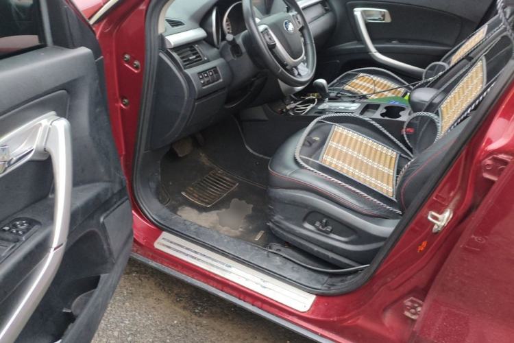 Used Bestune X80 2013 2.0L automatic luxury version Driver Seat