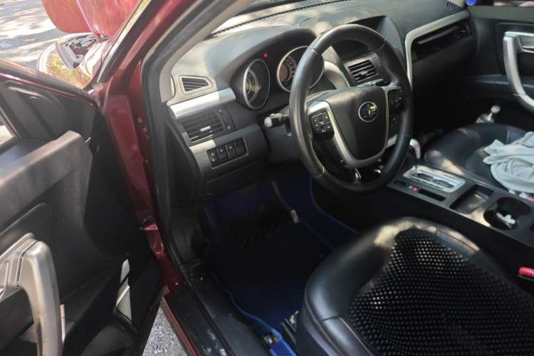 Used Bestune X80 2013 2.0L automatic luxury version Driver Seat
