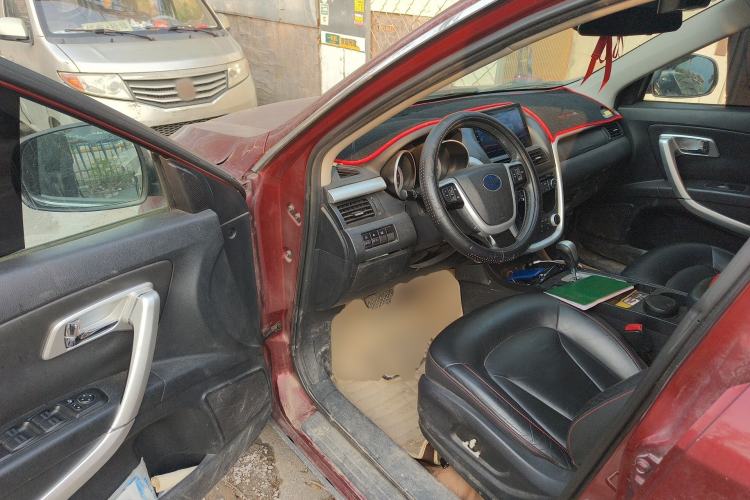 Used Bestune X80 2013 2.0L automatic luxury version Driver Seat