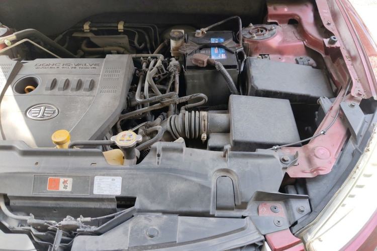 Used Bestune X80 2013 2.0L automatic comfort version Engine Bay Left