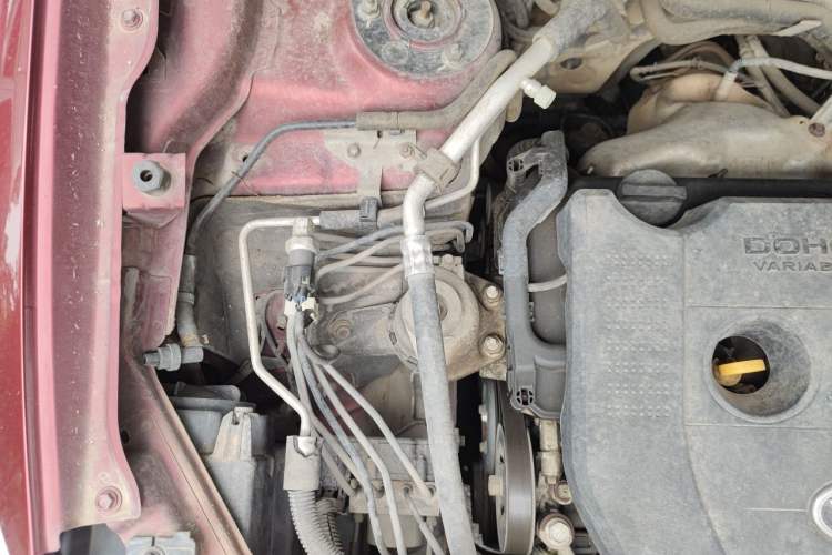 Used Bestune X80 2013 2.0L manual luxury version Engine Bay Right