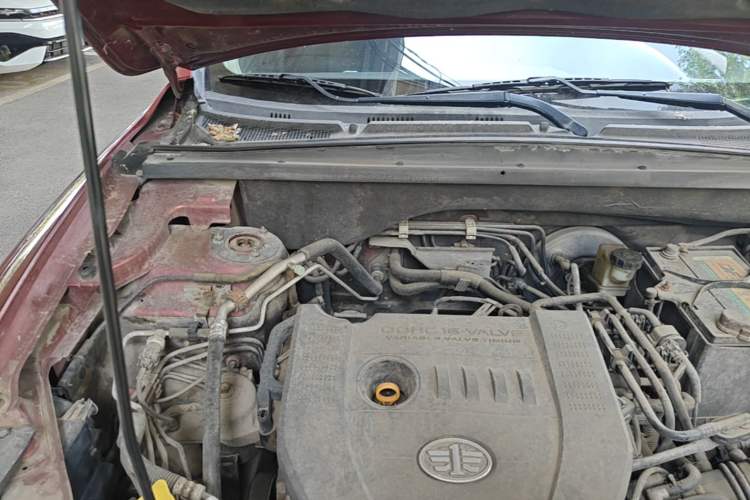 Used Bestune X80 2013 2.0L automatic comfort version Engine Bay Right