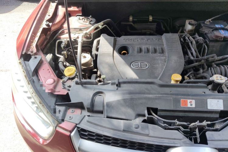 Used Bestune X80 2013 2.0L automatic comfort version Engine Bay Right