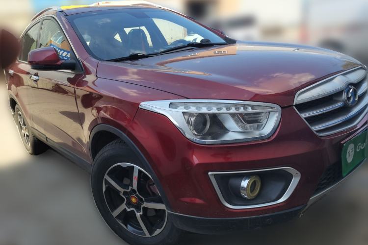 Used Bestune X80 2013 2.3L automatic luxury version Front Right 45 Deg