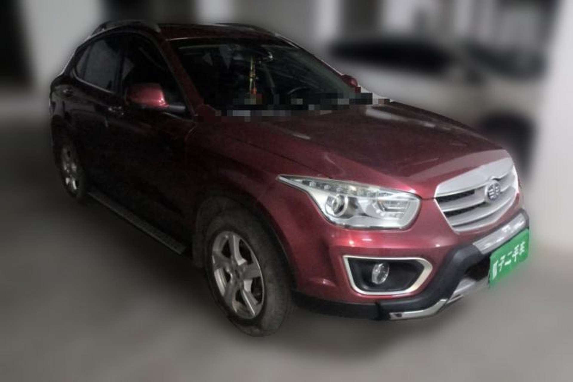 Used Bestune X80 2013 2.0L automatic luxury version Front Right 45 Deg