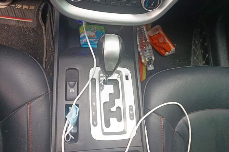 Used Bestune X80 2013 2.0L automatic luxury version Gear Lever