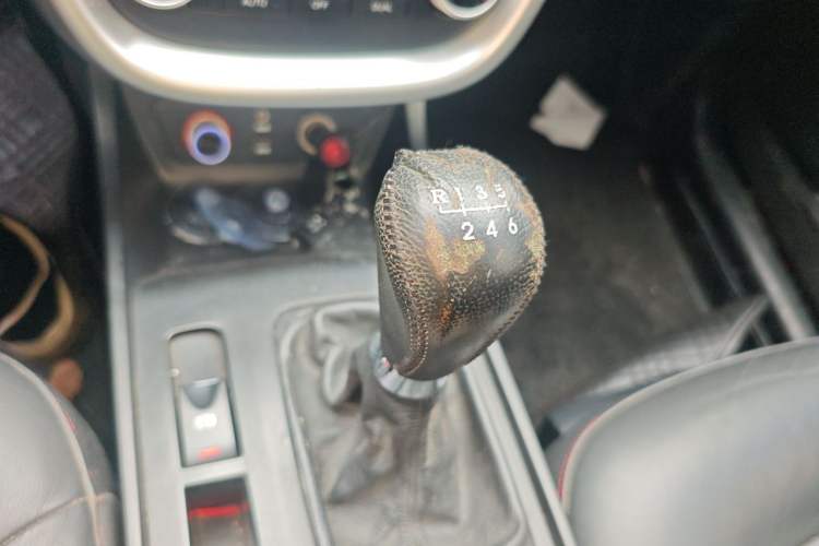 Used Bestune X80 2013 2.0L manual luxury version Gear Lever