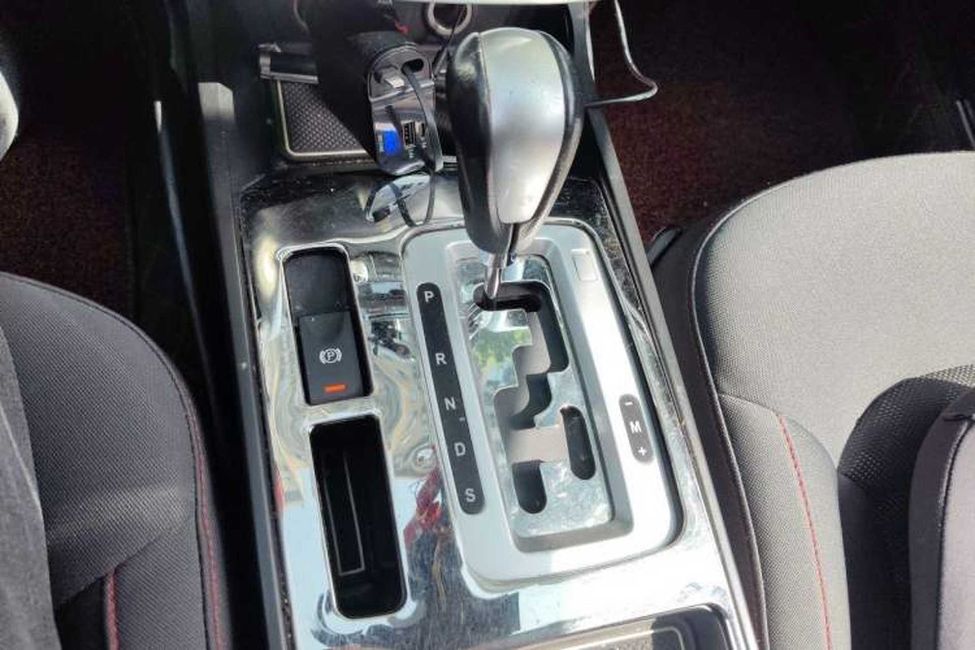 Used Bestune X80 2013 2.0L automatic comfort version Gear Lever